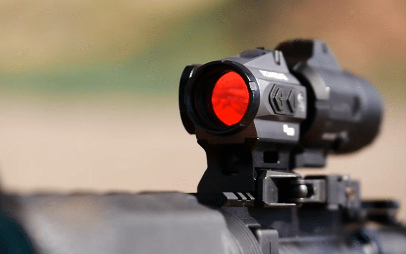 Red dot with unlimited eye relief on a rail