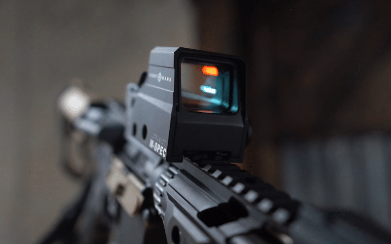 Holographic vs Reflex Sights Which Should You Use?