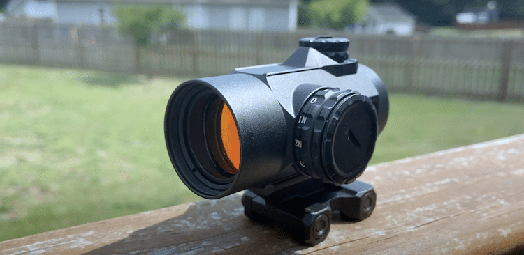 SLx MD-25 on top of a wooden ledge