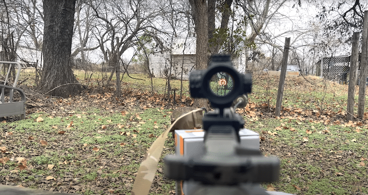 Horseshoe reticle of a red sight