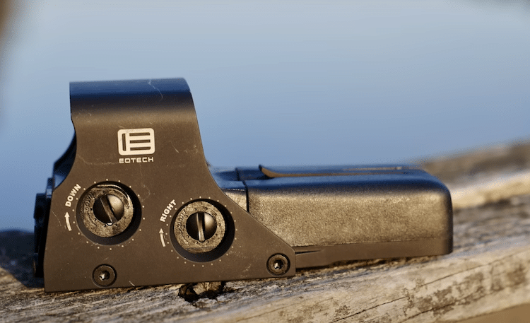 EOTECH 512 Sight on a wooden platform