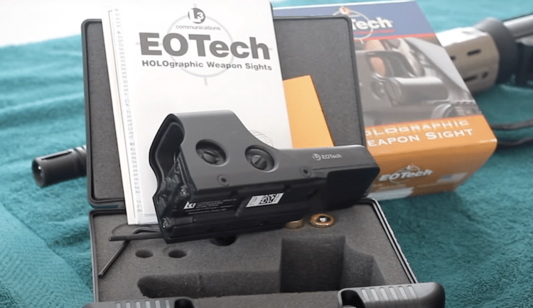 EOTECH 552 Holographic Weapon Sight on top of its case