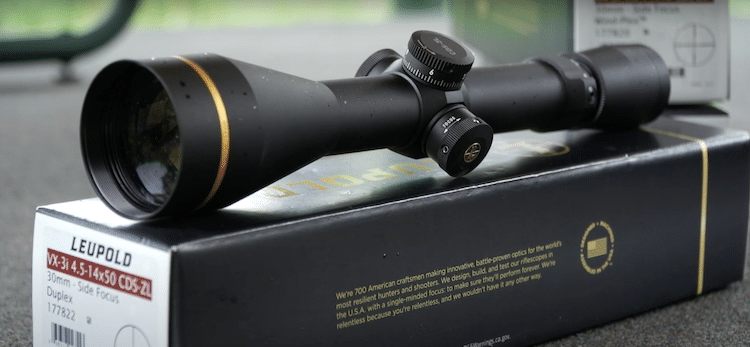 Leupold VX-3i scope on top of its box